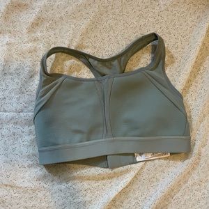 GapFit Sports Bra